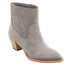 NIB! Womens size 7 dolce vita smoke suede booties